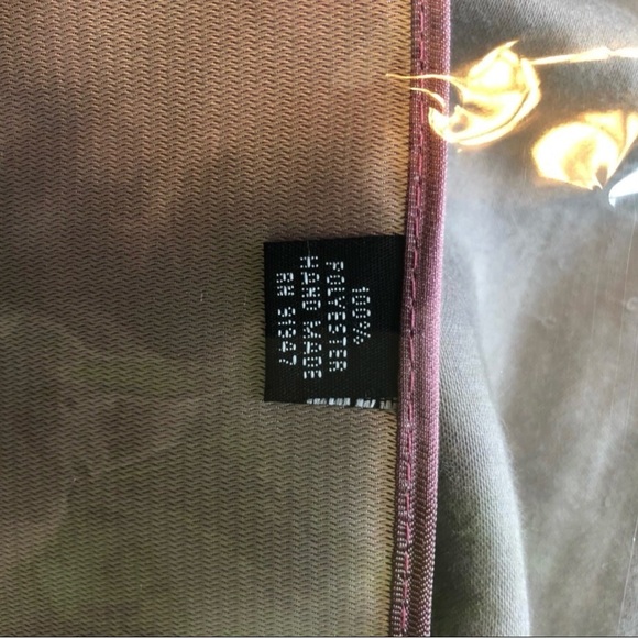 Tie and pocket square set - Picture 7 of 7